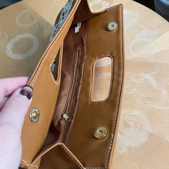 Tan Faux Leather Cream/White Lace Doilies Clutch Handbag Zipper 2 Button Close - Picture 4 of 6